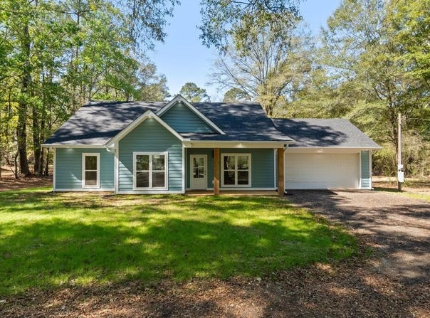77 Church Dr, LAUREL, MS 39443