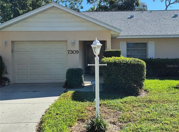 7309 ELEANOR Circle, SARASOTA, FL 34243