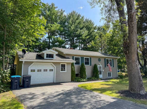 7 Pinewood Street, Orono, ME 04473