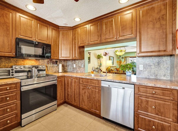 10772 NW 11TH Street, Pembroke Pines, FL 33026