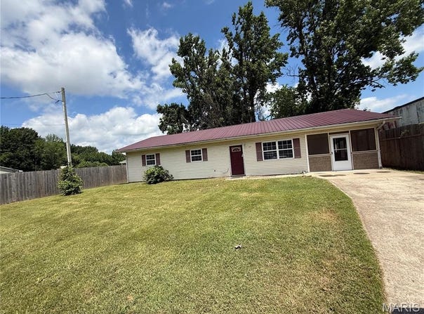 124 County Road 306, Poplar Bluff, MO 63901