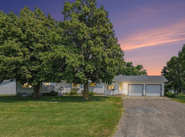 520 S Pleasant Ave, Ramona, SD 57054