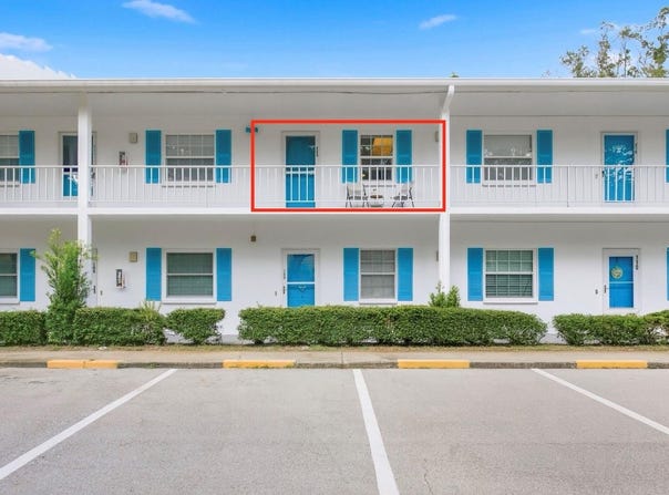 300 CLYDE Lane, DUNEDIN, FL 34698