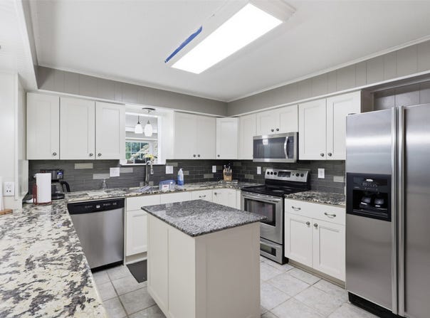 1913 Austin Aisle, Tool, TX 75143