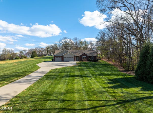 225 Piney Road, Kodak, TN 37764