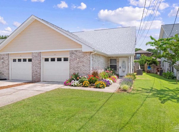2138 Tom St, Navarre, FL 32566