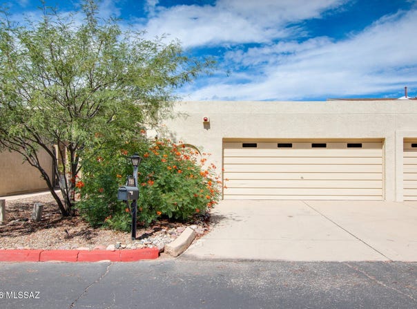 7581 E Desert Anchor Boulevard, Tucson, AZ 85715