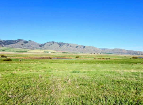 2010 LOWER BERN Rd, Bern, ID 83220