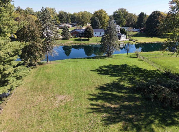 8520 Appleblossom Lane, Flushing, MI 48433