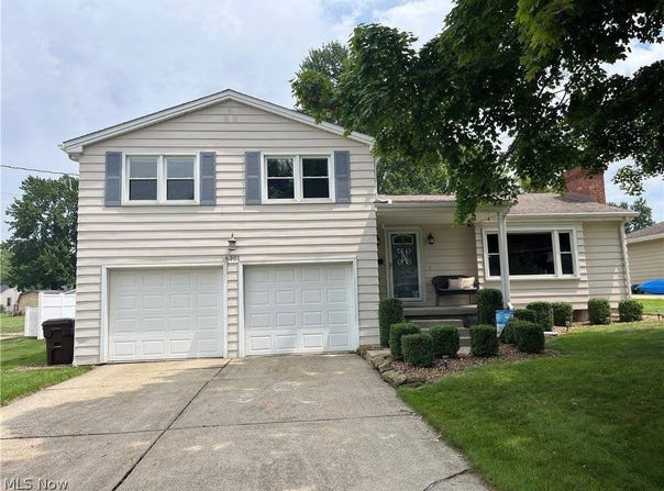6301 Apache Lane, Poland, OH 44514