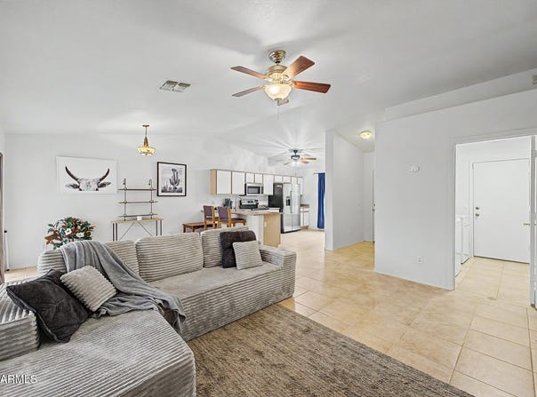 725 E LONG Avenue, Buckeye, AZ 85326