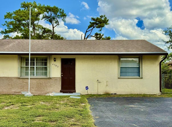 4783 Gladiator Circle, Greenacres, FL 33463