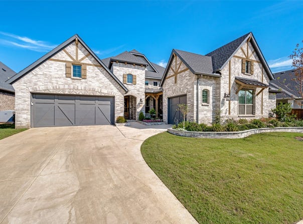 311 Waters Edge Drive, Argyle, TX 76226