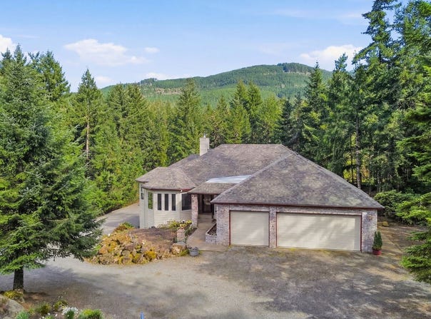 82155 BEAR CREEK Rd, Creswell, OR 97426