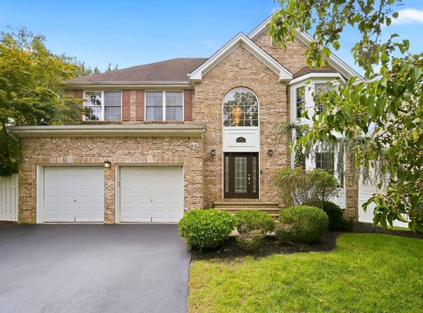 28 Violet Circle, Howell, NJ 07731