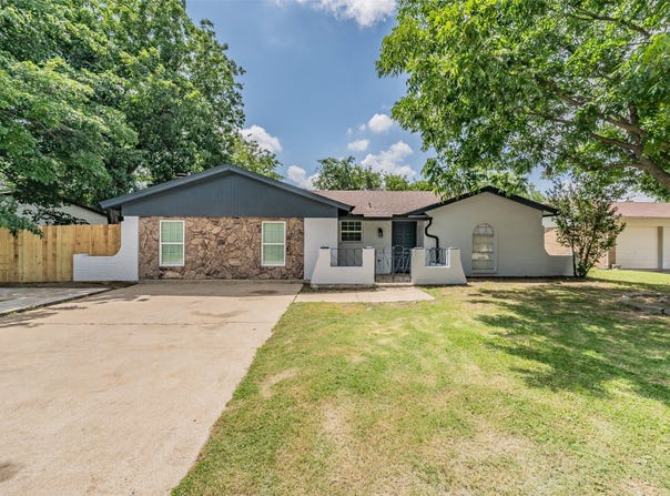 6532 Moonglow Lane, Watauga, TX 76148
