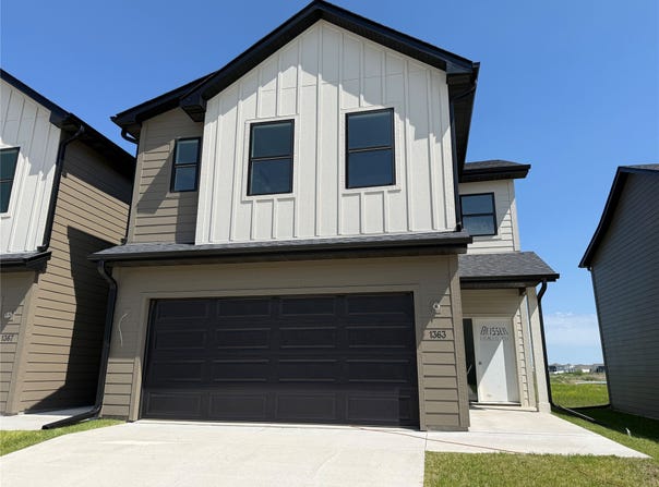 1363 Meadow Rose Place, Waukee, IA 50263