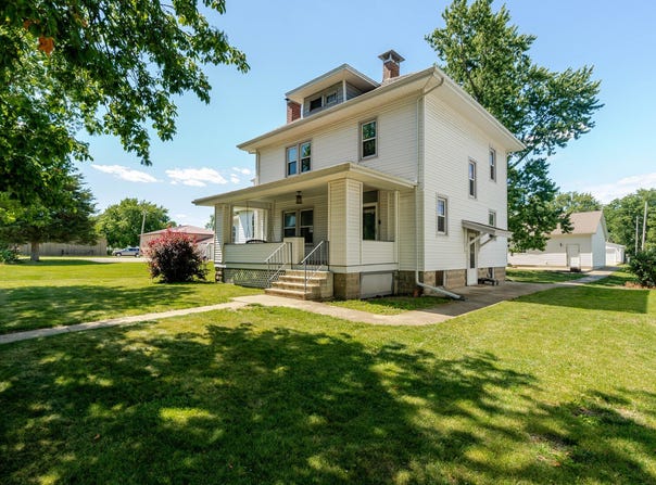 104 E 4th Street, Gridley, IL 61744