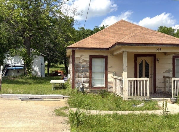 574 E Marshall Street, Van Alstyne, TX 75495