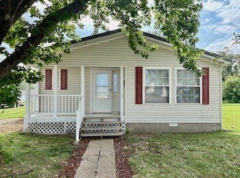 505 5th St., Carmi, IL 62821