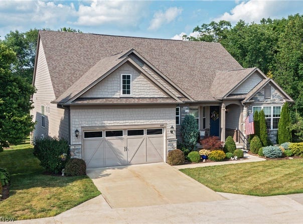 609 Burgess Circle, Aurora, OH 44202