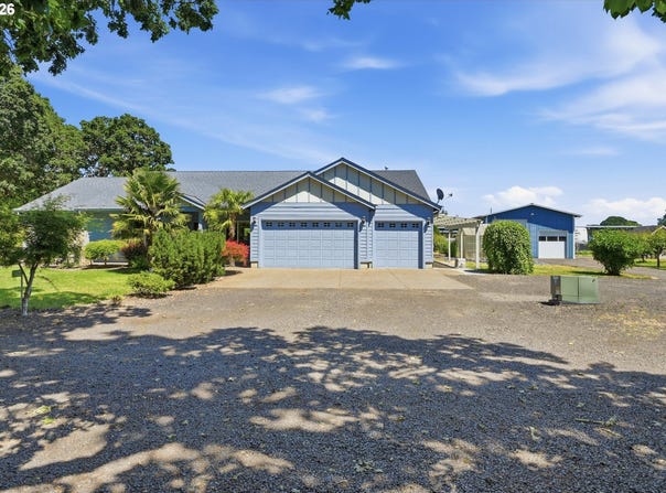 23420 NE HYLAND Dr, Newberg, OR 97132