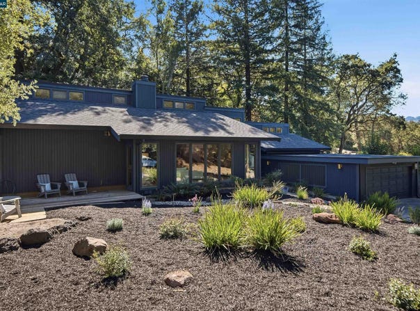 41 E Altarinda Dr, Orinda, CA 94563