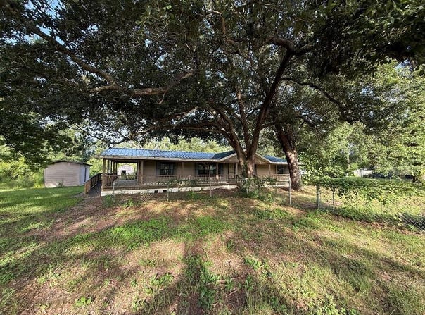 10355 FM 1004, Buna, TX 77612