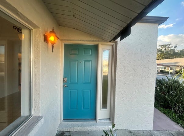 1235 14TH Circle SE, LARGO, FL 33771