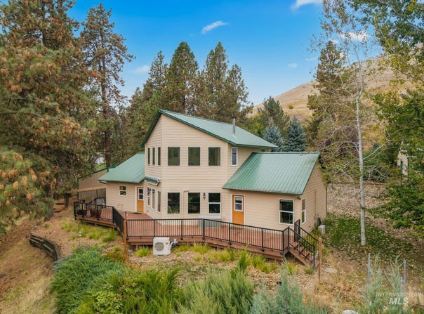 20795 Ryegrass Lane, Lenore, ID 83541