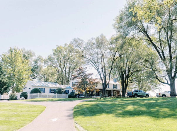 1329 COMMERCE RD, STAUNTON, VA 24401