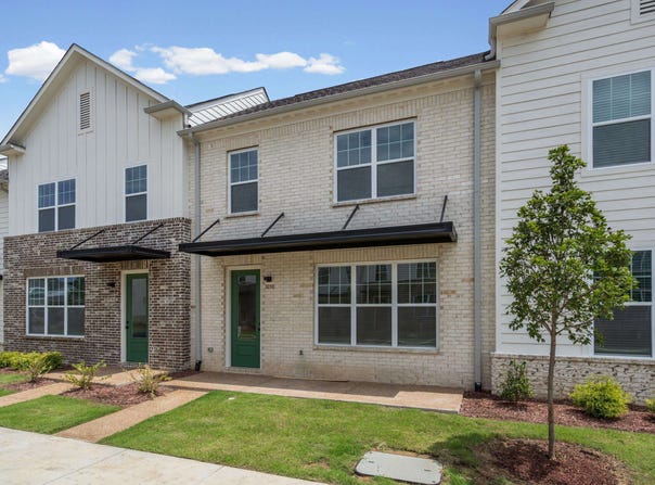 3050 PORTAGE Dr, Bartlett, TN 38135