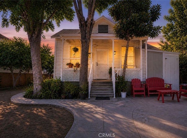 129 N Hagar, San Fernando, CA 91340