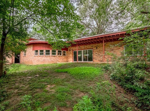 1121 N FM 95, GARRISON, TX 75946