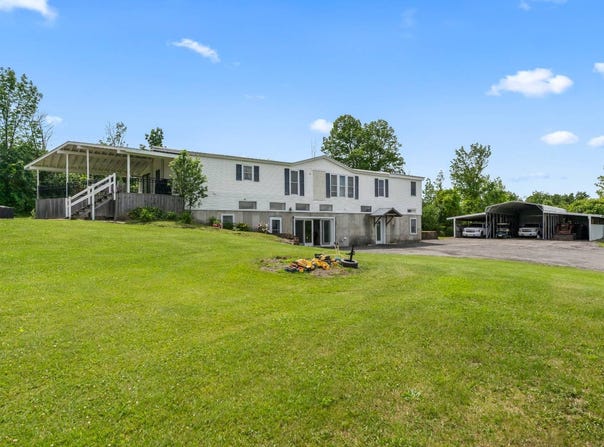 204 Devenpeck Rd, Sprakers, NY 12166