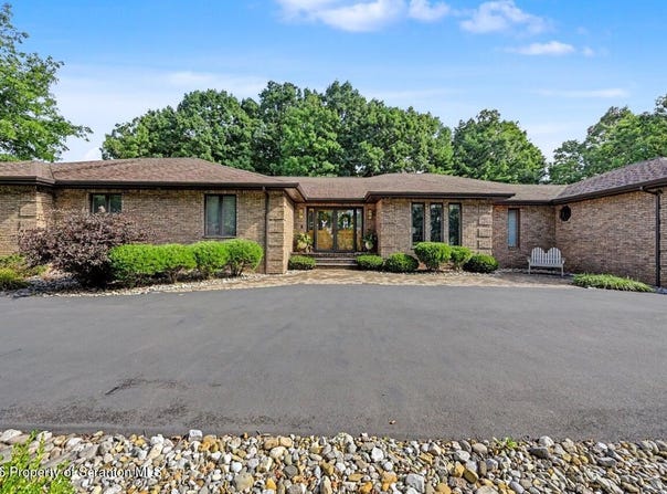 106 Maria Boulevard, Archbald, PA 18403