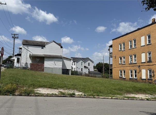E 16th, Homestead, PA 15120