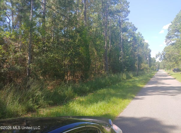E Newton Street, Bay Saint Louis, MS 39520