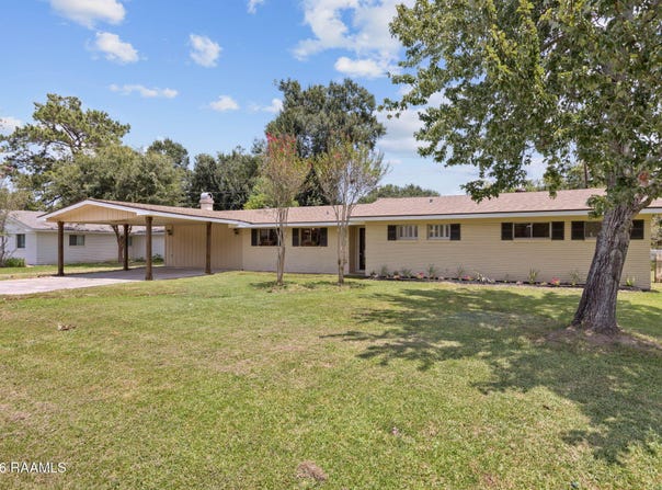 209 Karen Drive, Lafayette, LA 70503