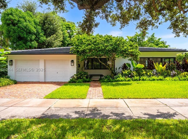 6609 Maynada St, Coral Gables, FL 33146