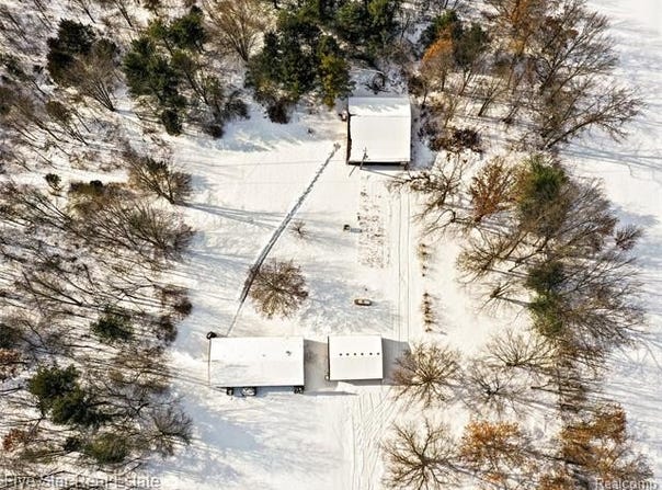 2185 Armond Road, Howell, MI 48855