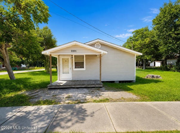 2201 30th Street, Gulfport, MS 39501