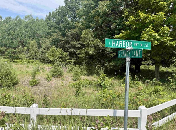 E Sandy Lane, Cedar, MI 49621