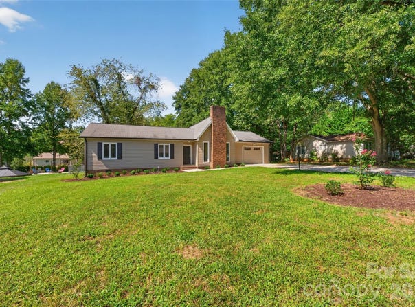 1711 Piney Road, Hickory, NC 28602