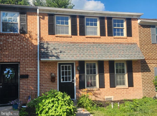 7 CONSTITUTION Avenue, DOYLESTOWN, PA 18901