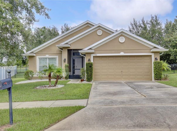 942 WILLOW OAK Loop, MINNEOLA, FL 34715