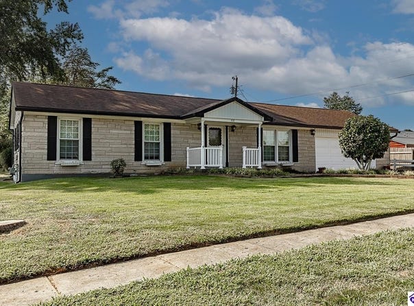 930 Robin Circle, Radcliff, KY 40160
