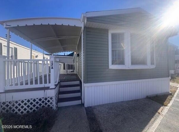 17 Avenue A, Hazlet, NJ 07730