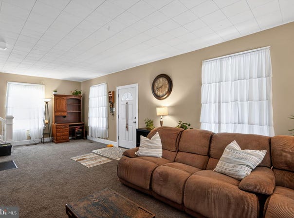 10 E PINE Street, DELMAR, MD 21875