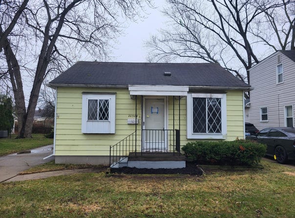 20304 E Eight Mile Road, Harper Woods, MI 48225